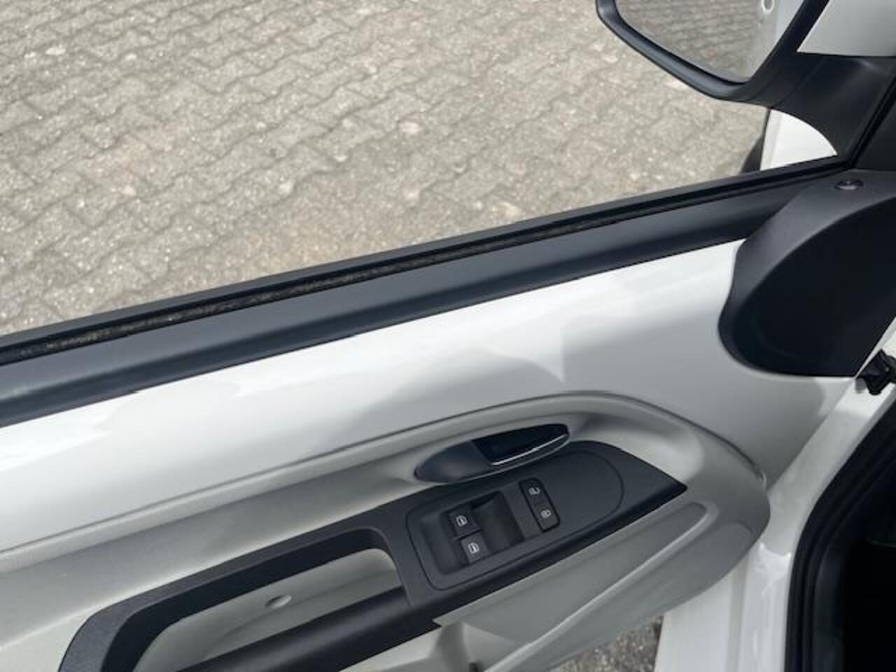 Seat MII 1.0 cruisec., airco, PDC 1 jaar Bovag garantie