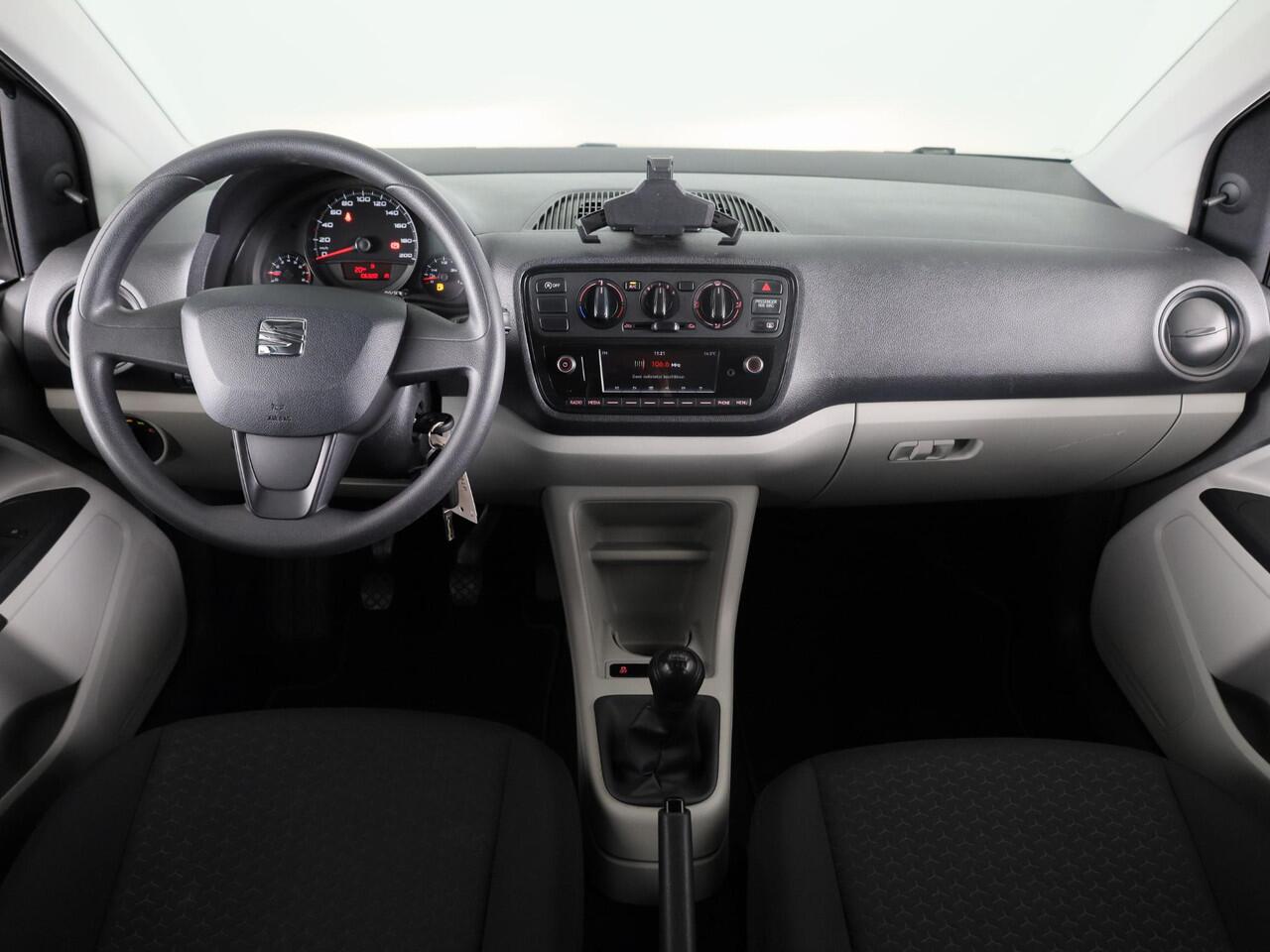 Seat MII 1.0 Style Intense 60 pk | Navigatie via App | Airco | Parkeersensoren achter | Cruise control |