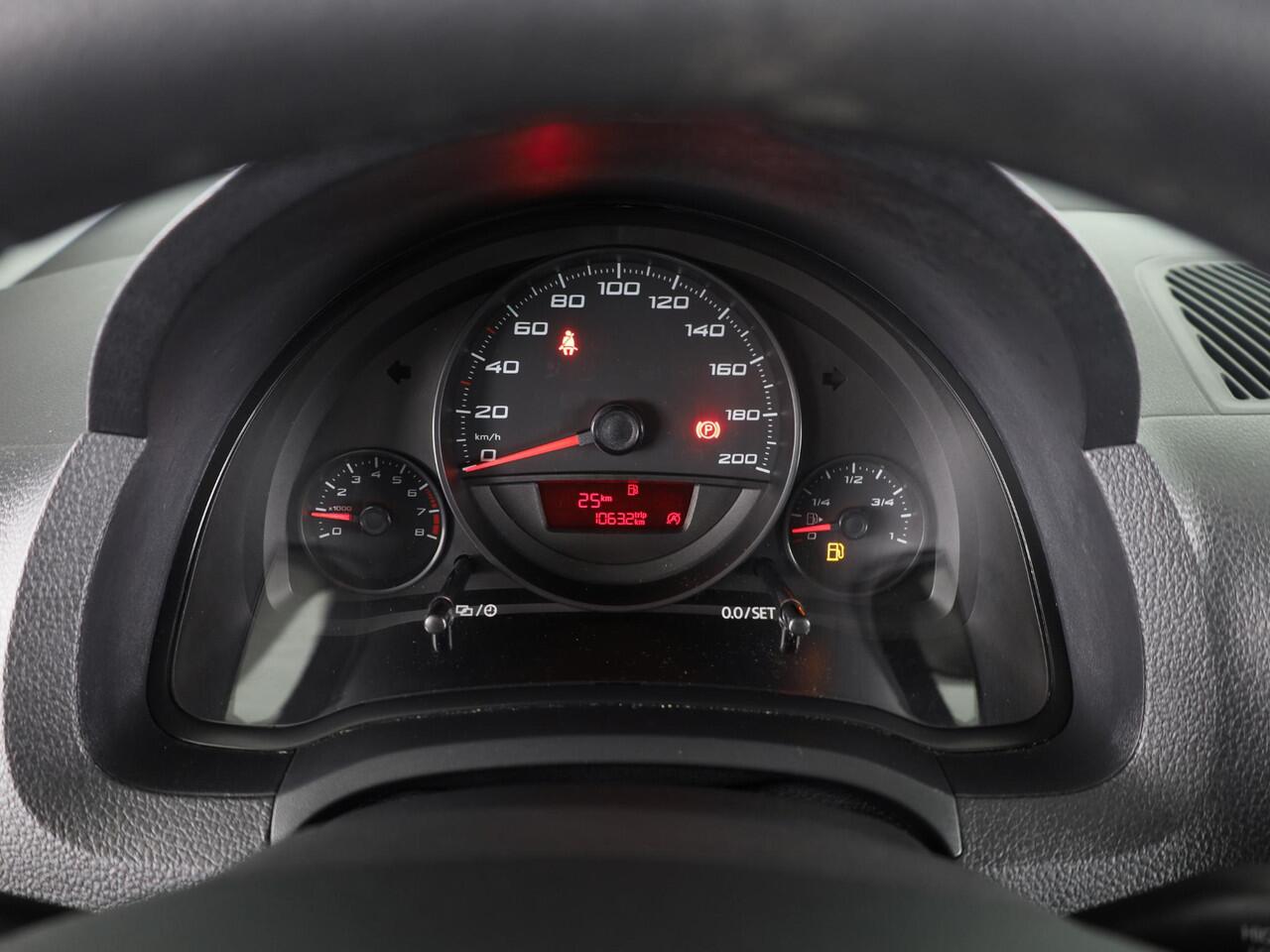 Seat MII 1.0 Style Intense 60 pk | Navigatie via App | Airco | Parkeersensoren achter | Cruise control |