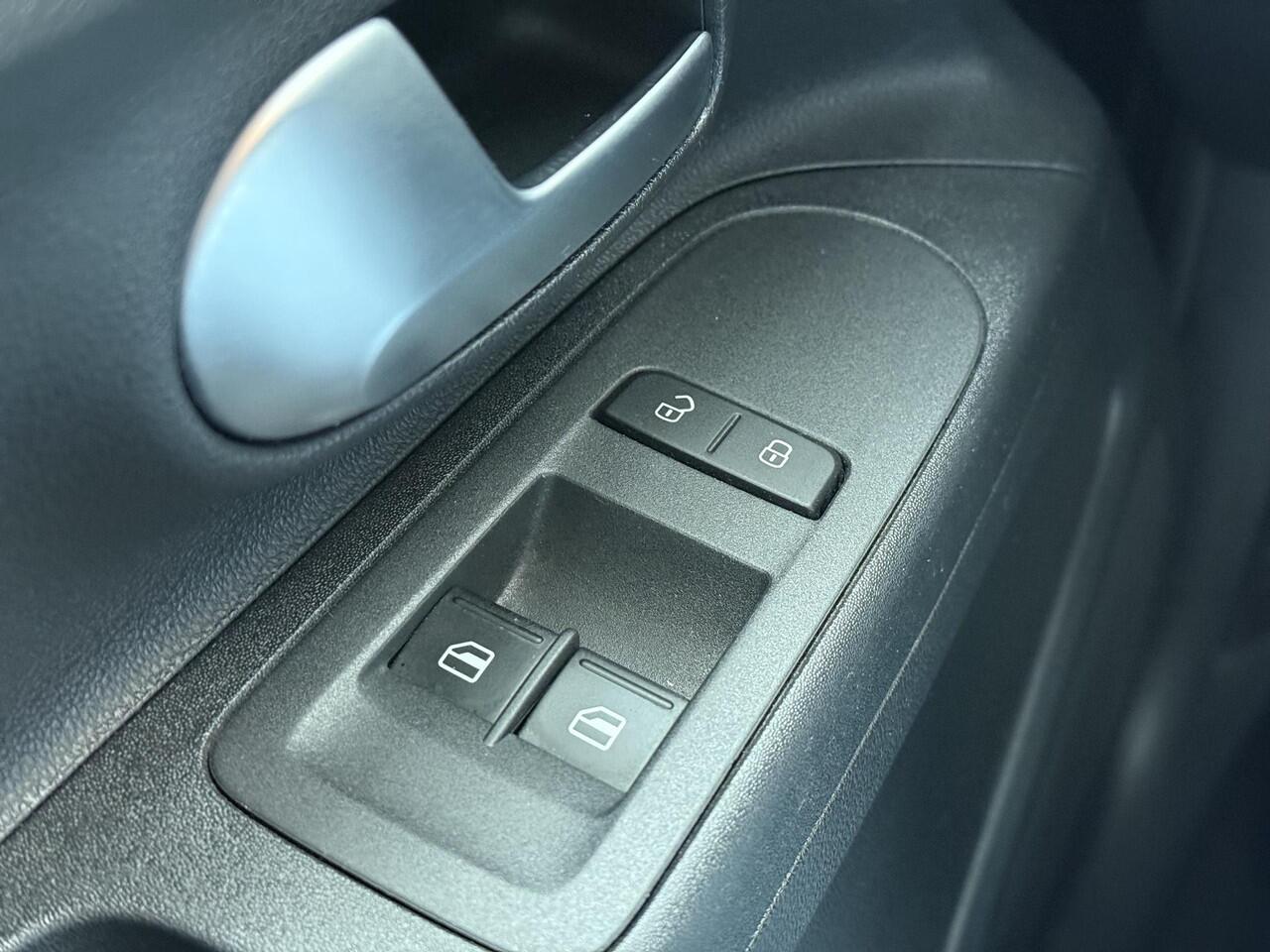 Seat MII Electric electric | 83 pk | Climate control | DAB+ radio | Bluetooth telefoonvoorbereiding |