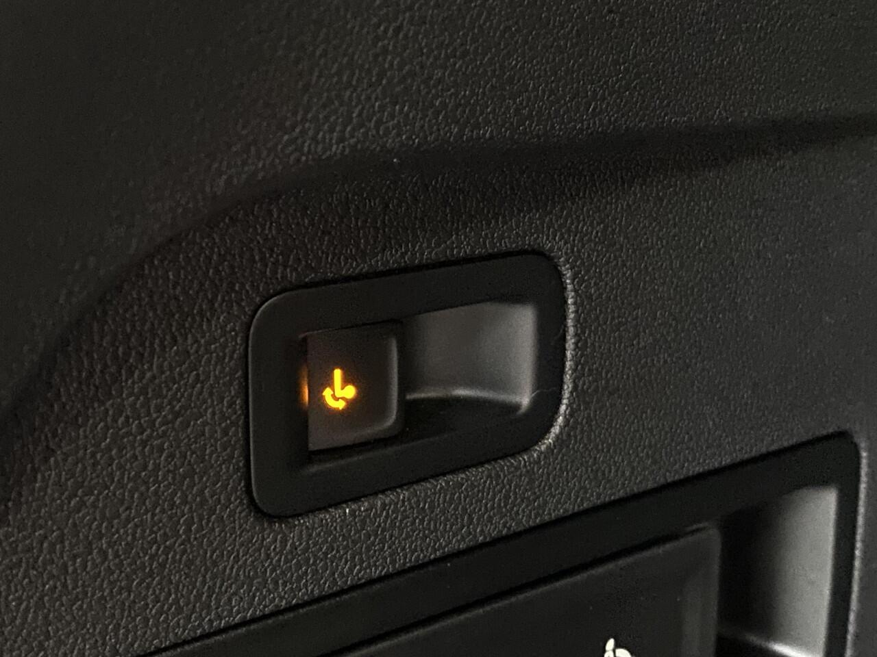 Seat Tarraco 1.5 TSI Xcellence / NL-Auto / Elektr.-Stoelen met Geheugen / Stoelverwarming V+A / Apple-Carplay & Android-Auto / Adaptieve Cruise-Control / Climate-Control / Elektr.-Trekhaak / Elektr.-Achterklep / Keyless / Draadloze-Telefoonlader / DAB Radio-Bluetooth 