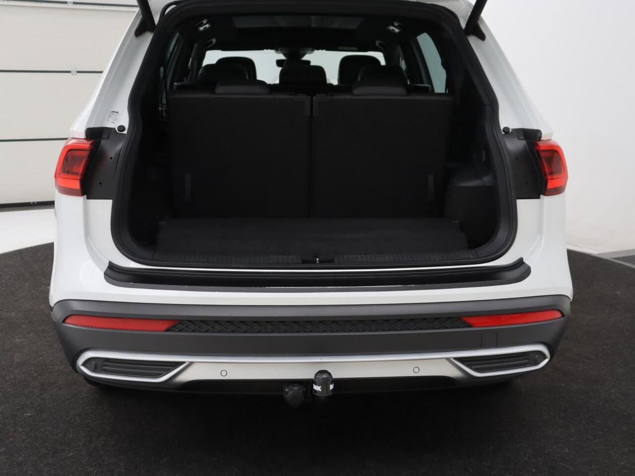 Seat Tarraco 2.0 TSI 4Drive Xcellence 7 Persoons | Trekhaak | Panoramadak | Carplay | Alcantara | Adaptive cruise | BLIS | Stoelverwarming | Camera | Beats Pack