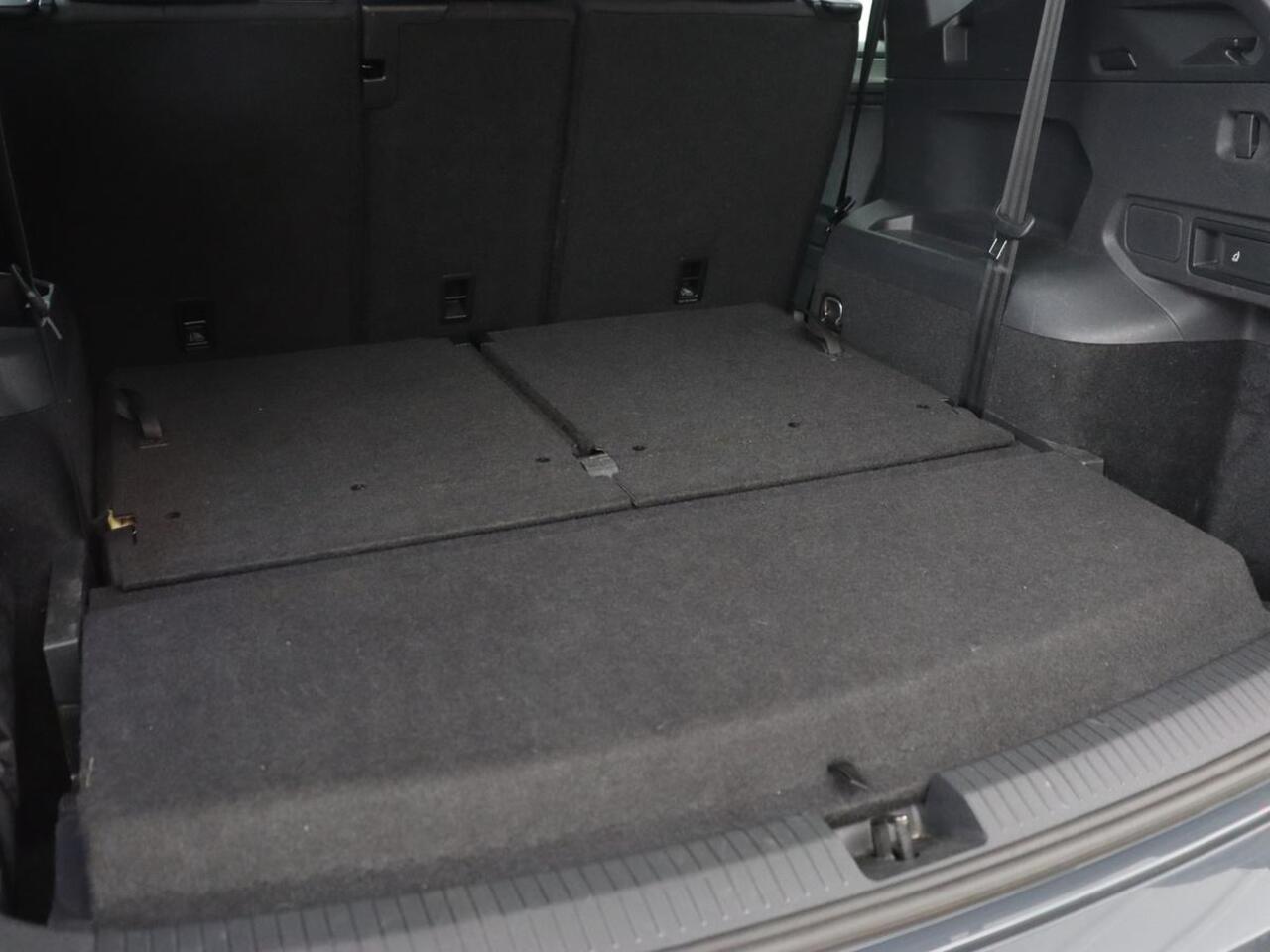 Seat Tarraco 1.5 TSI Style 7-Persoons | Trekhaak | Park Assist | Camera | Carplay | 18'' | Climate control | Cruise control | Full LED