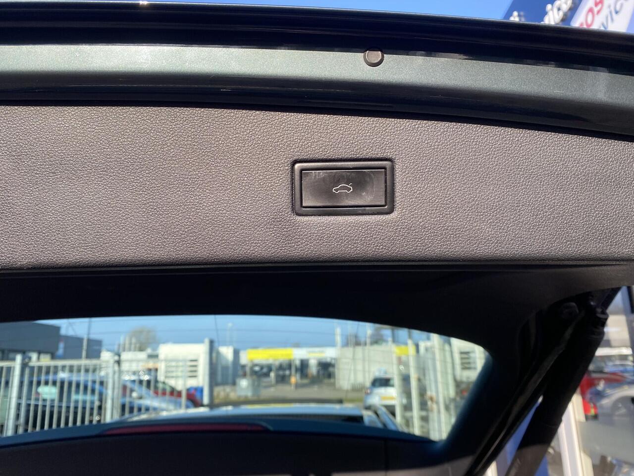 Seat Tarraco 1.5 TSI Xcellence / Automaat / NL-Auto / Vol-Leder / Open-Panodak / Stoelverwarming V+A / Apple-Carplay & Android-Auto / Adaptieve Cruise-Control / Climate-Control / Elektr.-Trekhaak / Elektr.-Achterklep / Keyless / Draadloze-Telefoonlader / DAB Radio-Blu