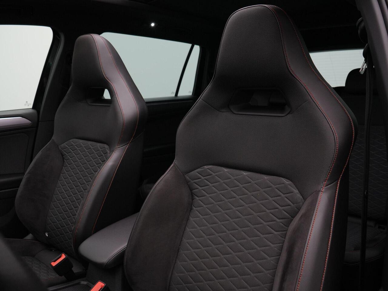 Seat Tarraco 1.4 TSI e-Hybrid 245 pk DSG PHEV FR | Panoramadak | Geheugenstoel | Adaptief onderstel | Stoelverwarming vóór en achter | Achteruitrijcamera