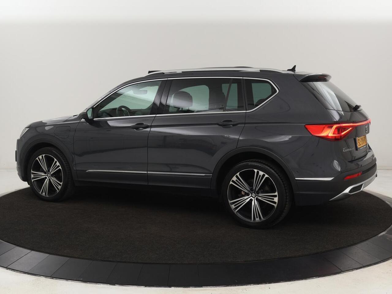 Seat Tarraco 1.4 TSI e-Hybrid PHEV Xcellence | Panoramadak | 360 Camera | Stoelverwarming | Carplay | Alcantara | Adaptive cruise | Achterbankverwarming | Navigatie | Park Assist | Plug In