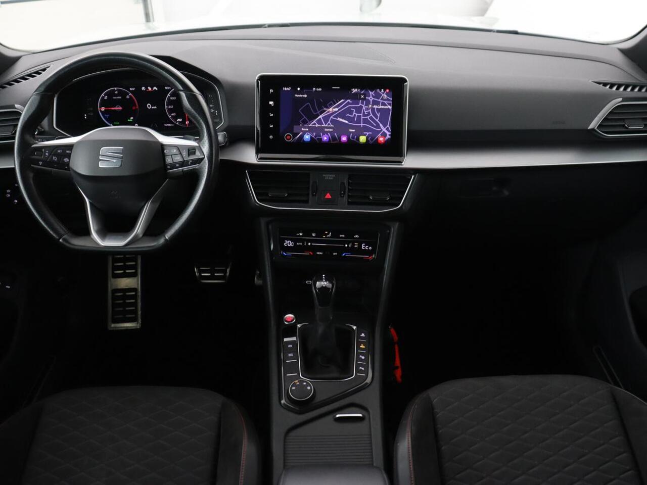 Seat Tarraco 1.4 TSI eHybrid PHEV FR | Panoramadak | Trekhaak | Adaptive cruise | Alcantara | Carplay | Navigatie | Camera | Full LED | 19'' lichtmetalen velgen | Plug In