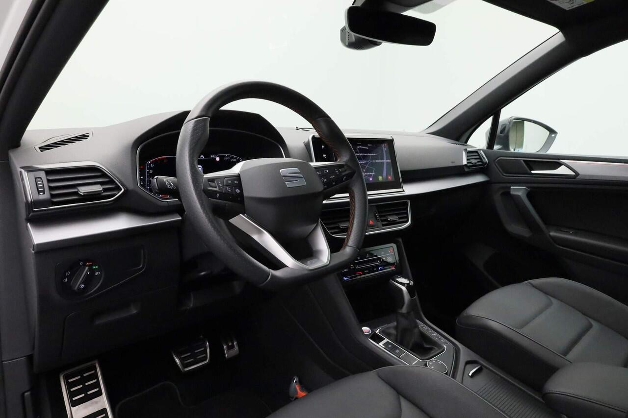 Seat Tarraco 1.4 TSI e-Hybrid 245 pk DSG PHEV FR Business Intense | Panoramadak | Trekhaak | Leder | Adaptief onderstel | Rondomzicht camera | Stuur-/achterbankverwarming