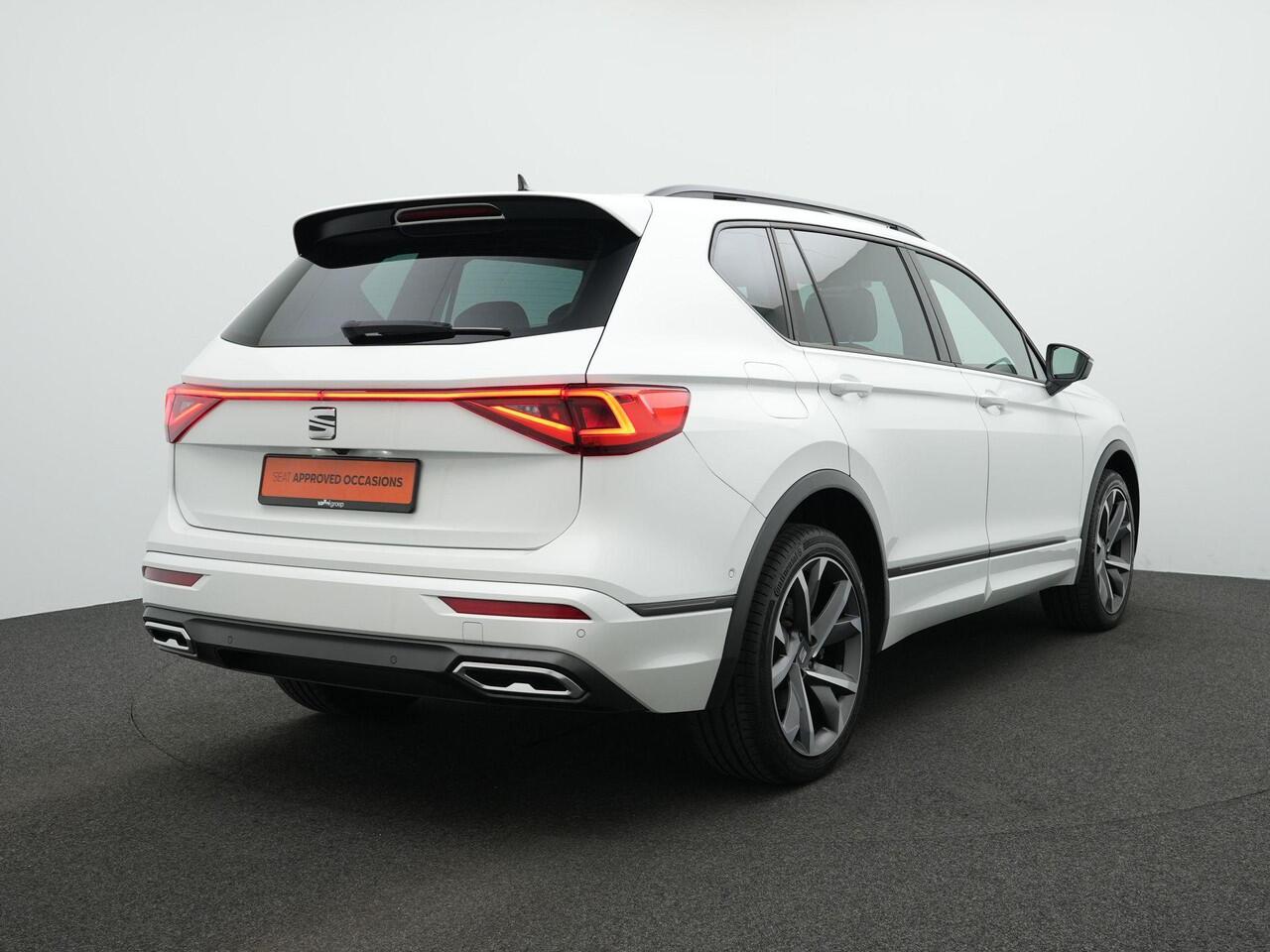 Seat Tarraco 1.4 TSI e-Hybrid 245 pk DSG PHEV FR Business Intense | Panoramadak | Trekhaak | Leder | Adaptief onderstel | Rondomzicht camera | Stuur-/achterbankverwarming