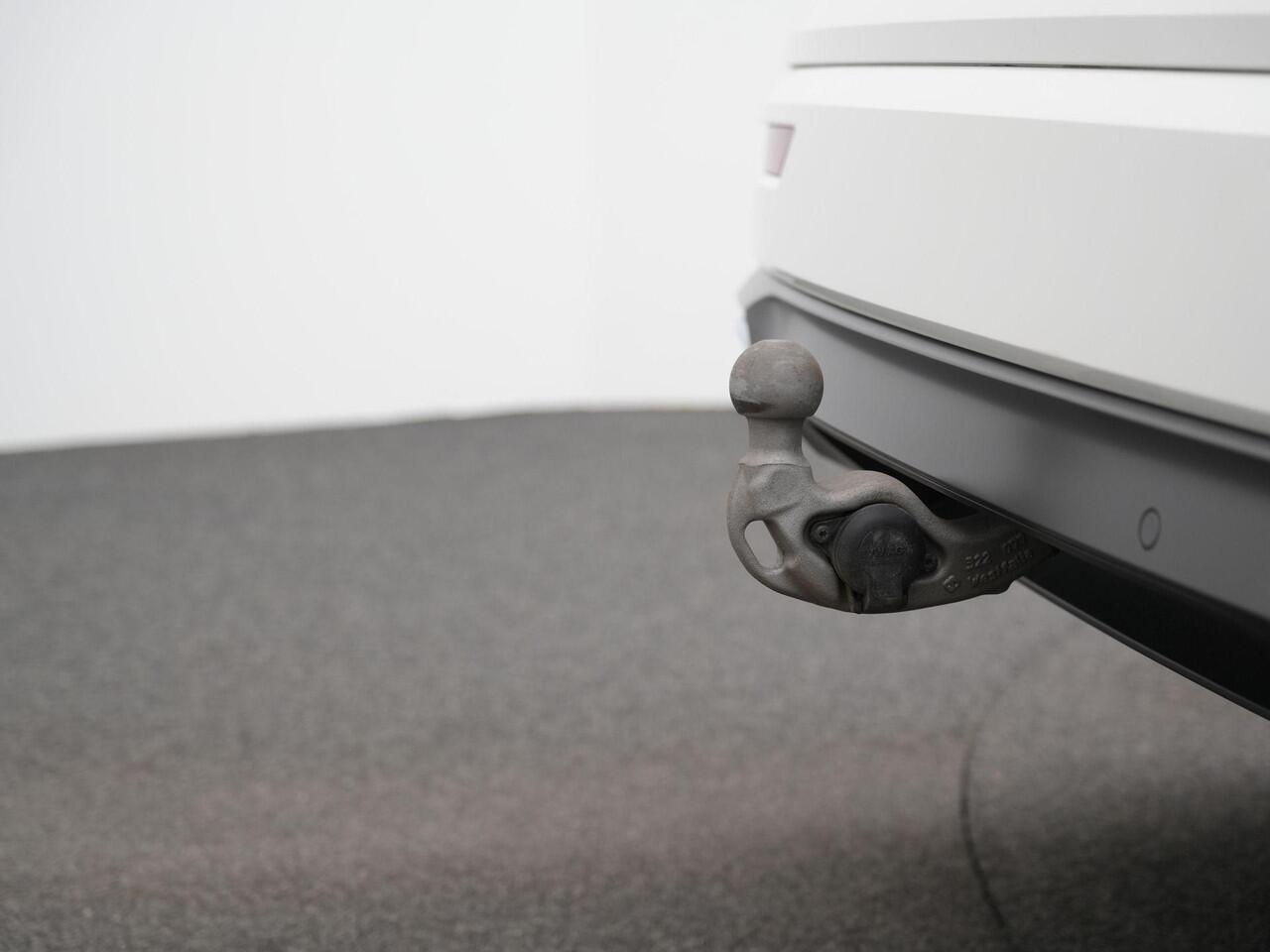 Seat Tarraco 1.4 TSI e-Hybrid 245 pk DSG PHEV FR Business Intense | Panoramadak | Trekhaak | Leder | Adaptief onderstel | Rondomzicht camera | Stuur-/achterbankverwarming