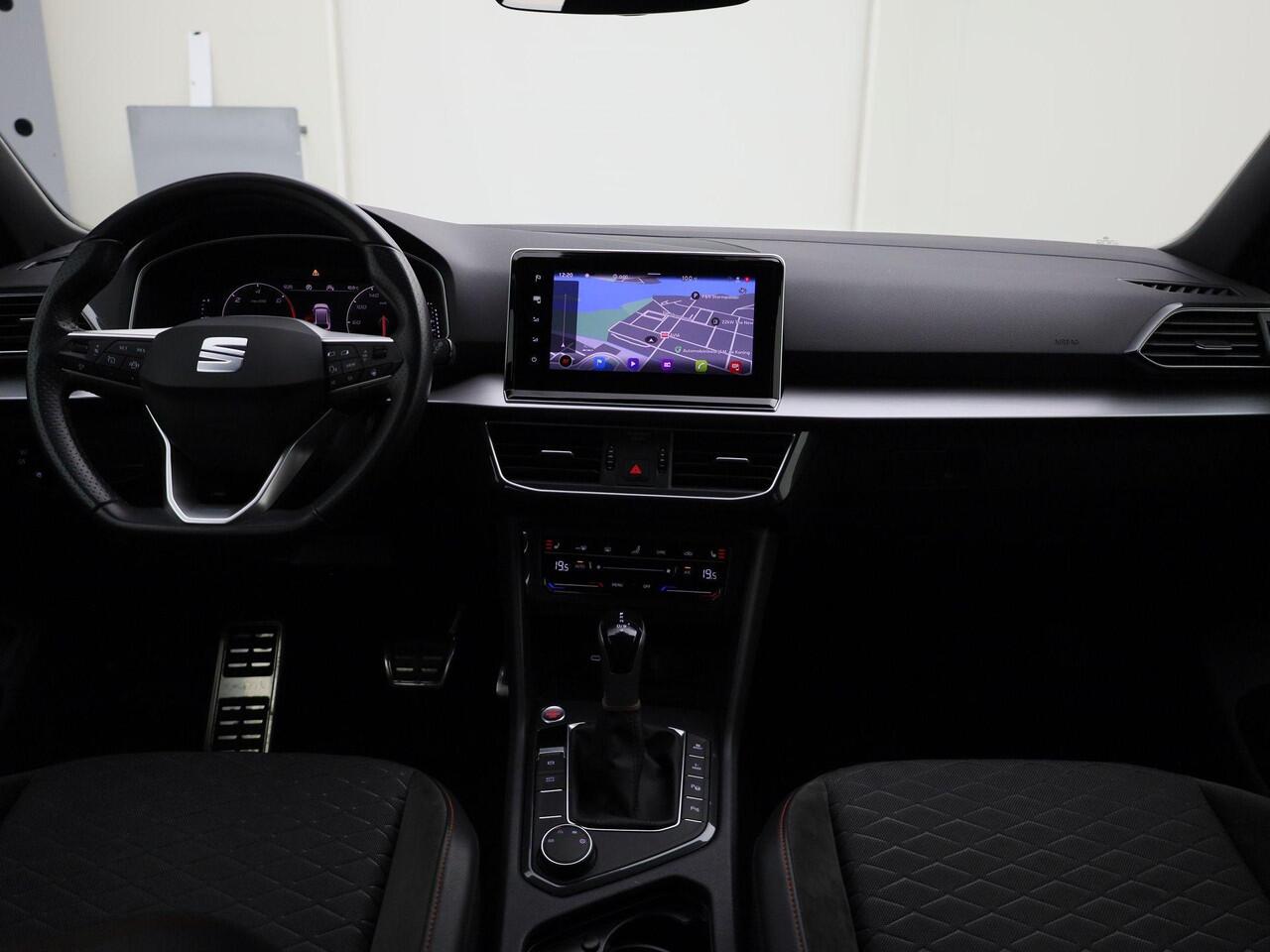 Seat Tarraco 1.4TSIe-Hybrid 180kW/245PK PHEV FR DSG · Panoramadak · Trekhaak · Camera · Apple/Android Car Play ·