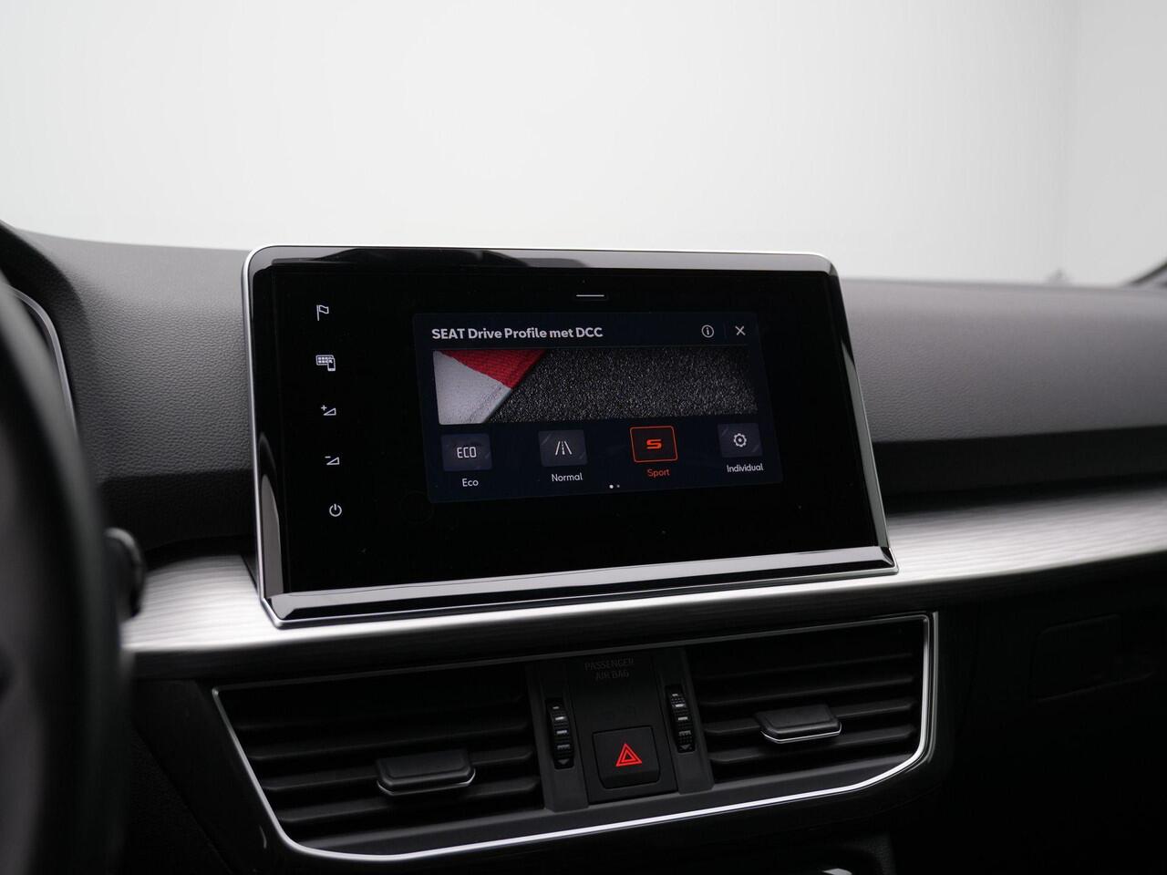 Seat Tarraco 1.4 TSI e-Hybrid 245 pk DSG PHEV Xperience Business Intense | Panoramadak | Adaptief onderstel | Leder/alcantara | Achteruitrijcamera