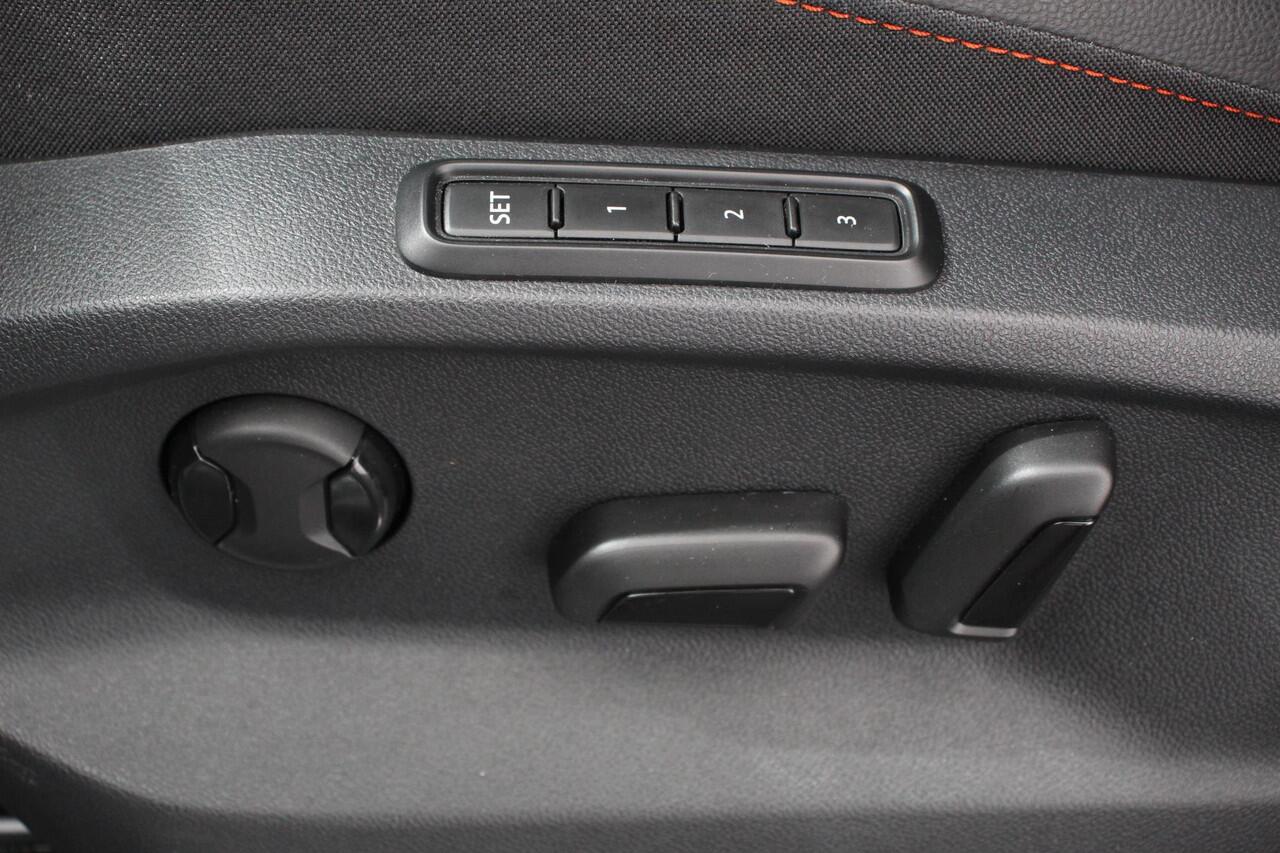 Seat Tarraco 1.5 TSI 150pk FR DSG 7p. | DEMO ! | Navigatie | Apple Carplay/Android Auto | Camera | Parkeer sensoren | Digitale Cockpit | Lichtmetalen velgen | Stoelverwarming | Stoel bestuurder electrisch verstelbaar