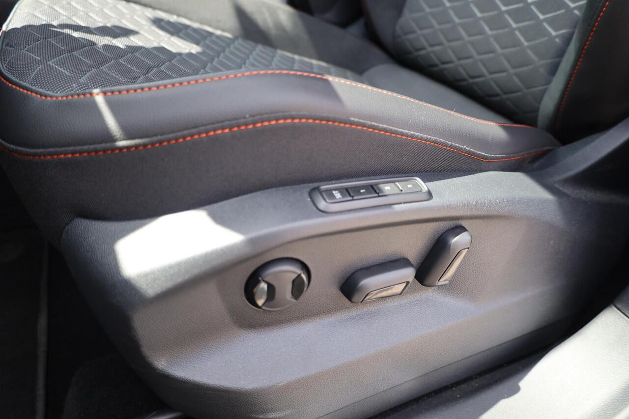 Seat Tarraco 1.4 TSI e-Hybrid PHEV FR Business 150PK / 110kW DSG, Trekhaak elektrisch uitklapbaar, Achteruitrijcamera (rear view), elektrische achterklep, keyless entry, verwarmbare voor- en achterstoelen, verwarmbaar multifunctioneel lederen stuurwiel, adaptieve crui