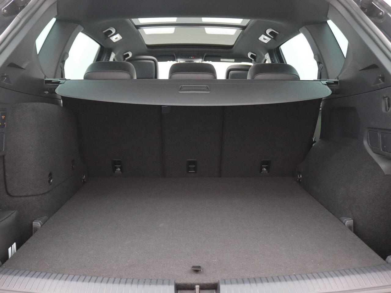 Seat Tarraco Xperience PHEV 1.4 TSI e-Hybrid 245pk full led, trekhaak, standkachel, 360gr. camera, schuif-kanteldak, adaptive cruise, side assist, stoelverwarming voor & achter, alarm, keyless, 20" lichtmetaal