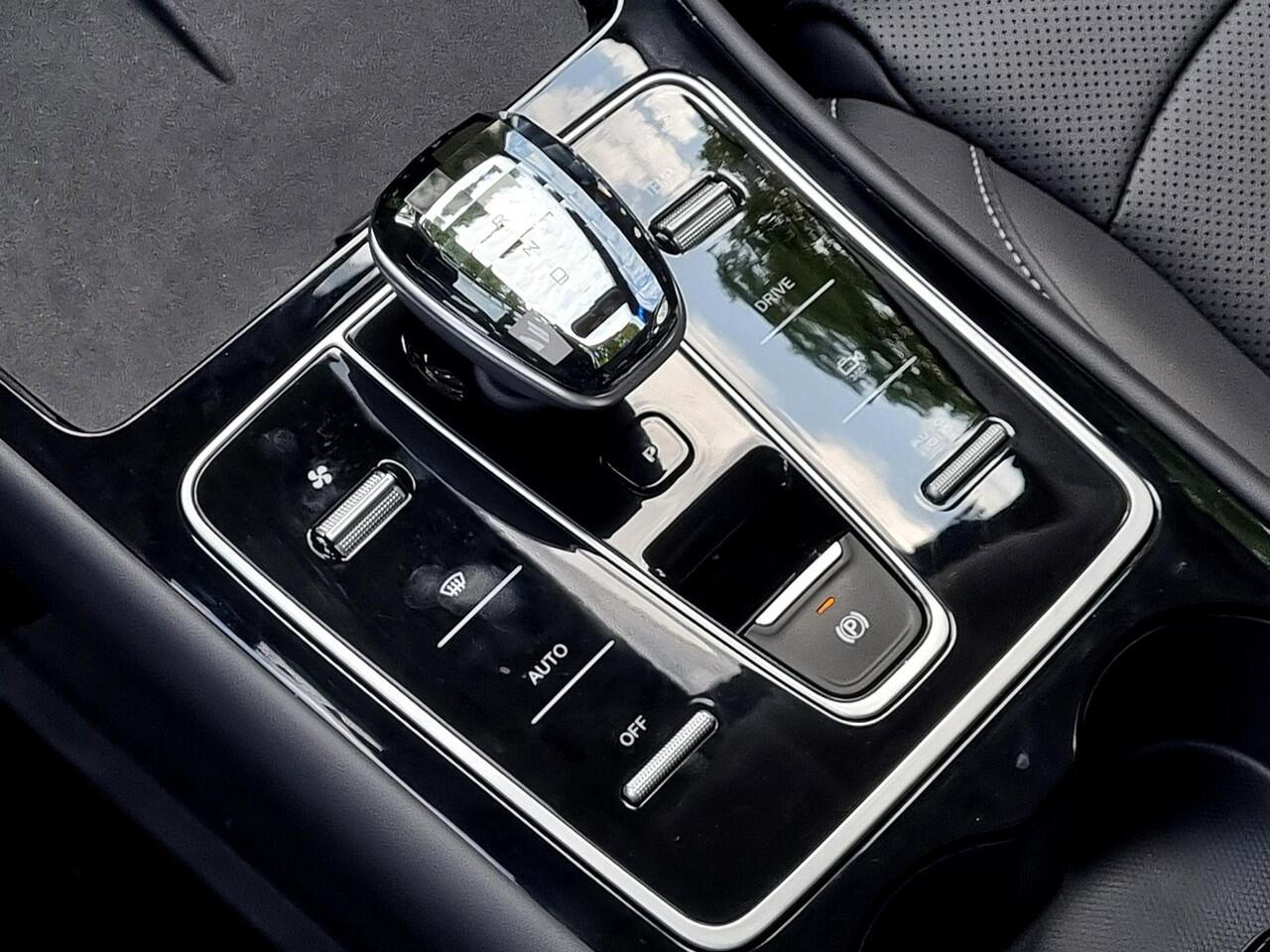 Seres 3 52kWh Automaat / Trekhaak / Garantie tot 20/5/2027 / WLTP bereik 327 km / Schuif/-Kanteldak / Rondomzicht Camera / Stoelverwarming voor / Mirror voor Google Maps Navigatie / Lederenbekleding