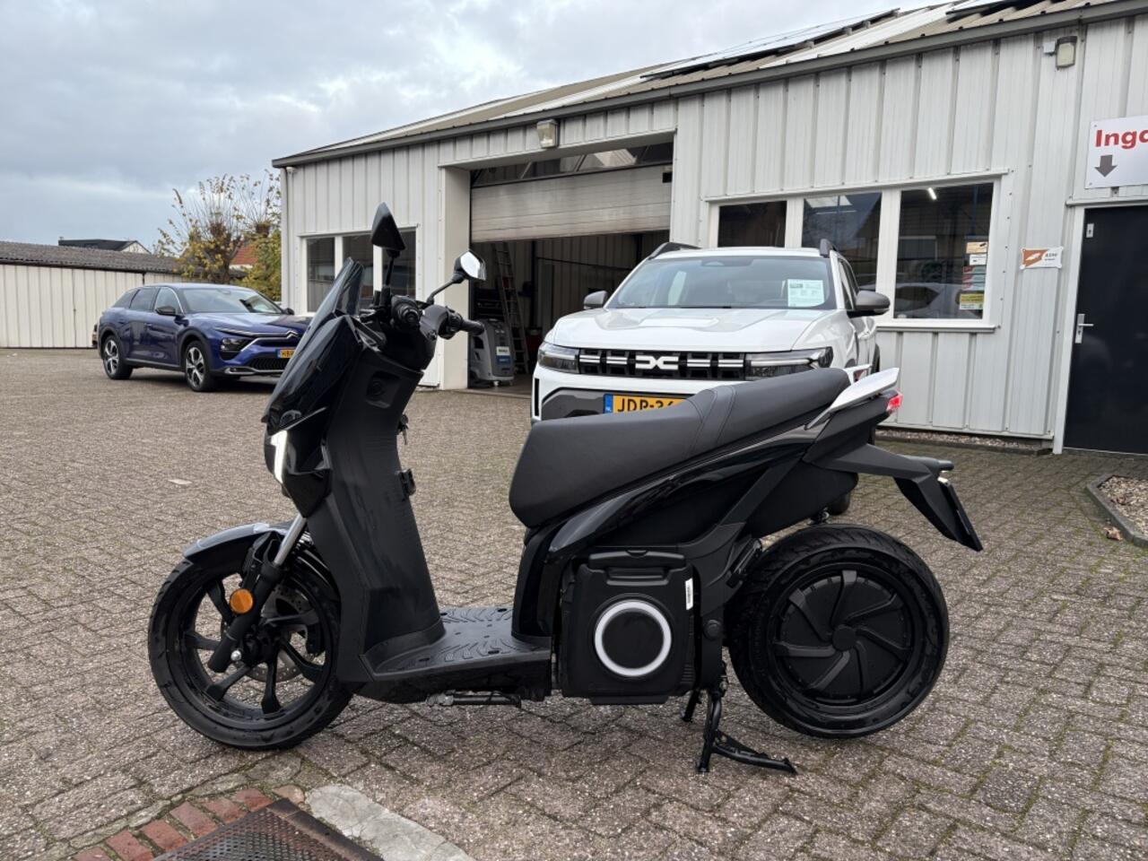 Silence 100% ELECTR. Bromscooter Silence S01 5.6 kWh EIGEN MOBIELE ACCU!!!