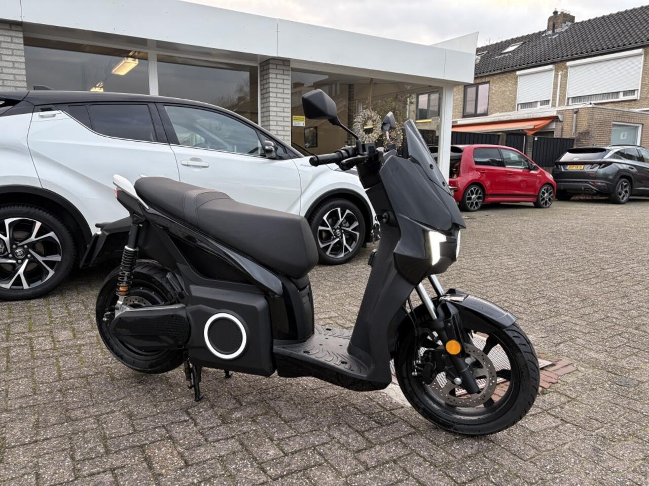 Silence 100% ELECTR. Bromscooter Silence S01 5.6 kWh EIGEN MOBIELE ACCU!!!