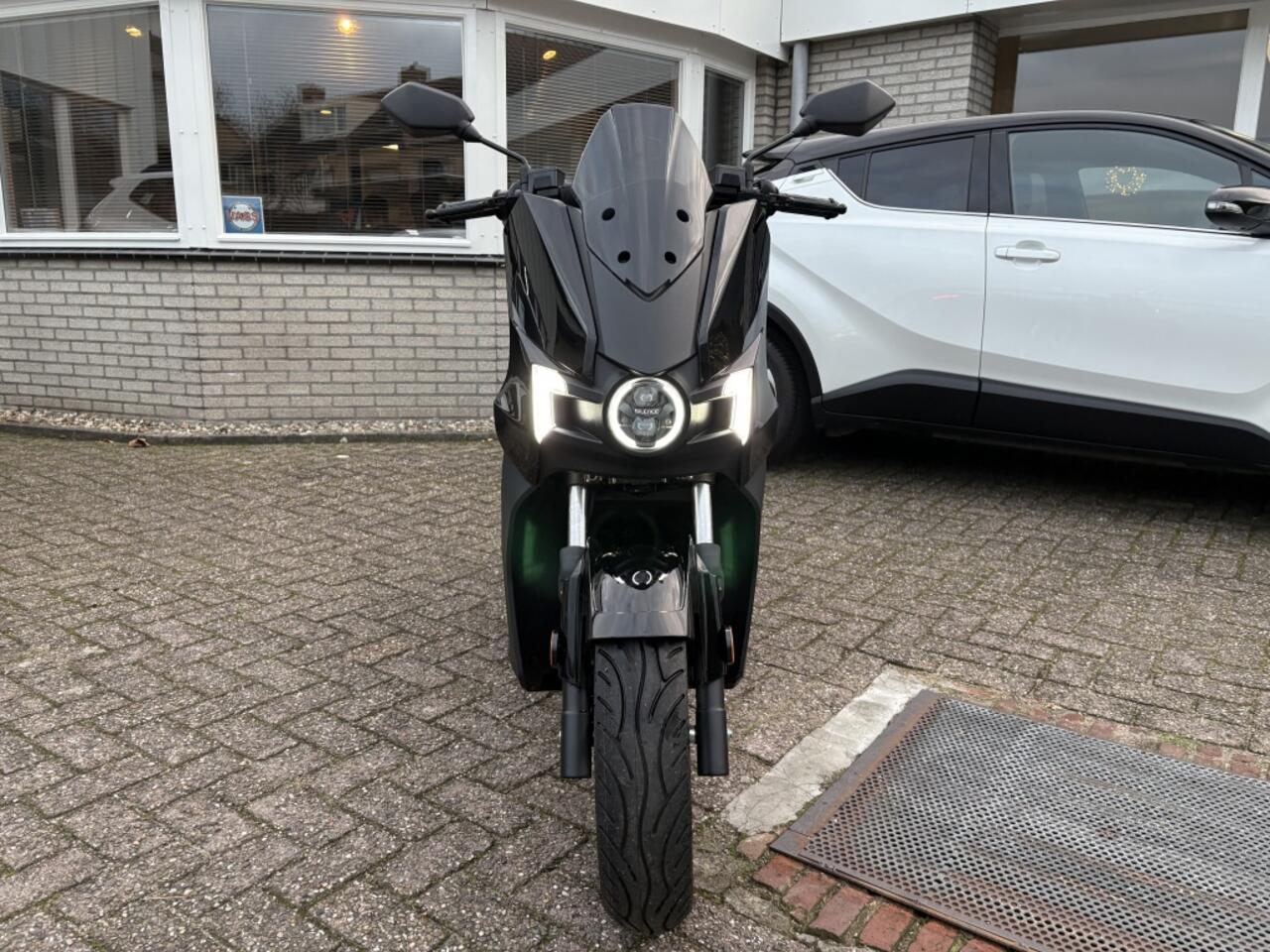 Silence 100% ELECTR. Bromscooter Silence S01 5.6 kWh EIGEN MOBIELE ACCU!!!