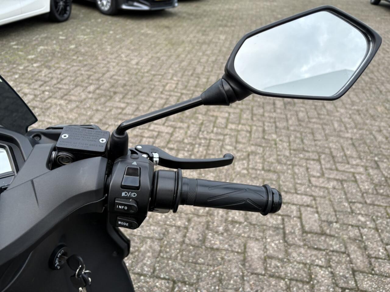 Silence 100% ELECTR. Bromscooter Silence S01 5.6 kWh EIGEN MOBIELE ACCU!!!