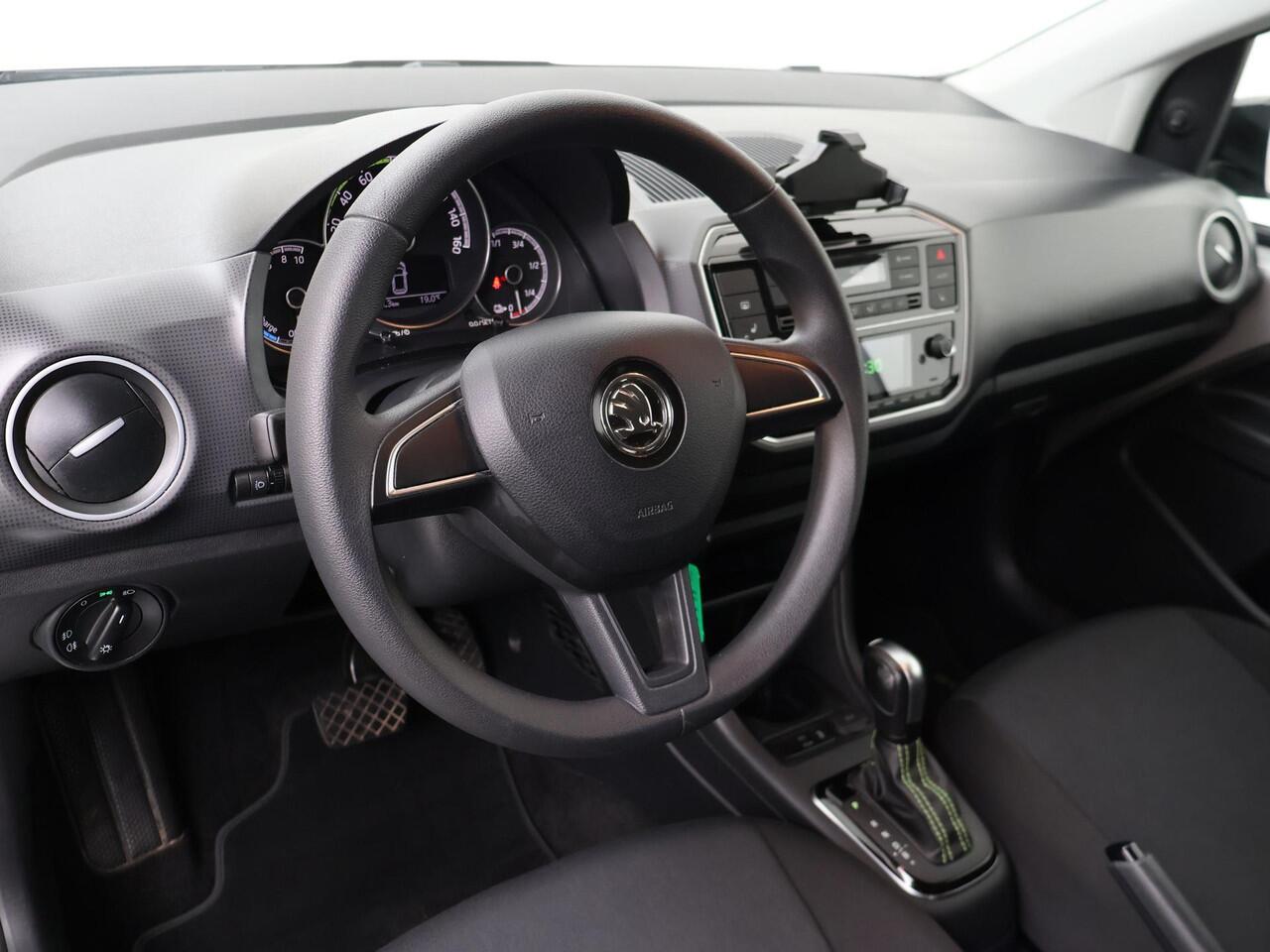 Skoda E-Citigo e-iV EV Ambition | 83 PK | SoH 87% | Voorstoelen verwarmd | Climate control | Parkeersensoren achter |