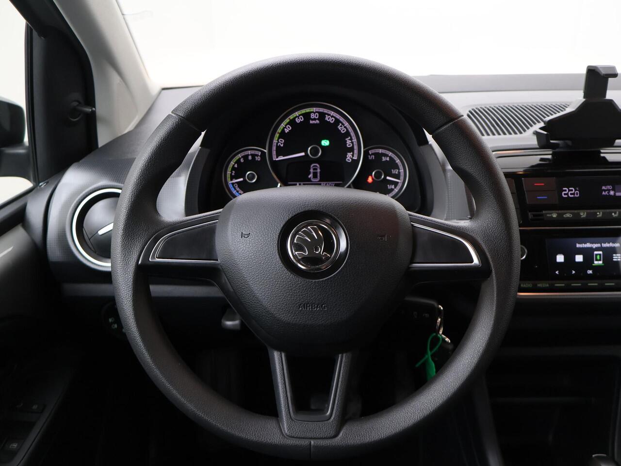 Skoda E-Citigo e-iV EV Ambition | 83 PK | SoH 87% | Voorstoelen verwarmd | Climate control | Parkeersensoren achter |