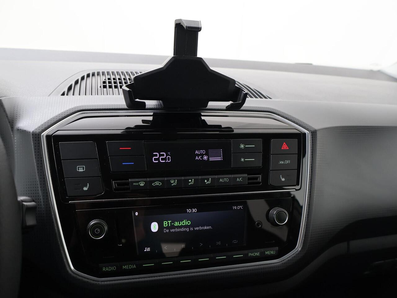 Skoda E-Citigo e-iV EV Ambition | 83 PK | SoH 87% | Voorstoelen verwarmd | Climate control | Parkeersensoren achter |