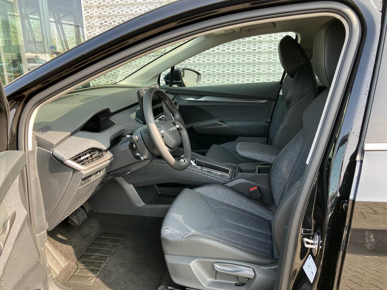 Skoda Elroq 60 Business Edition 204 PK | 20" lichtmetalen velgen | Trekhaak | Side assist | Apple Carplay & Android Auto | Adaptive cruise control |