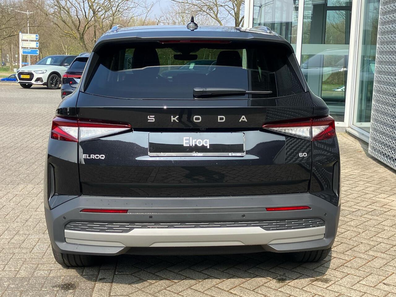 Skoda Elroq 60 Business Edition 204 PK | 20" lichtmetalen velgen | Trekhaak | Side assist | Apple Carplay & Android Auto | Adaptive cruise control |