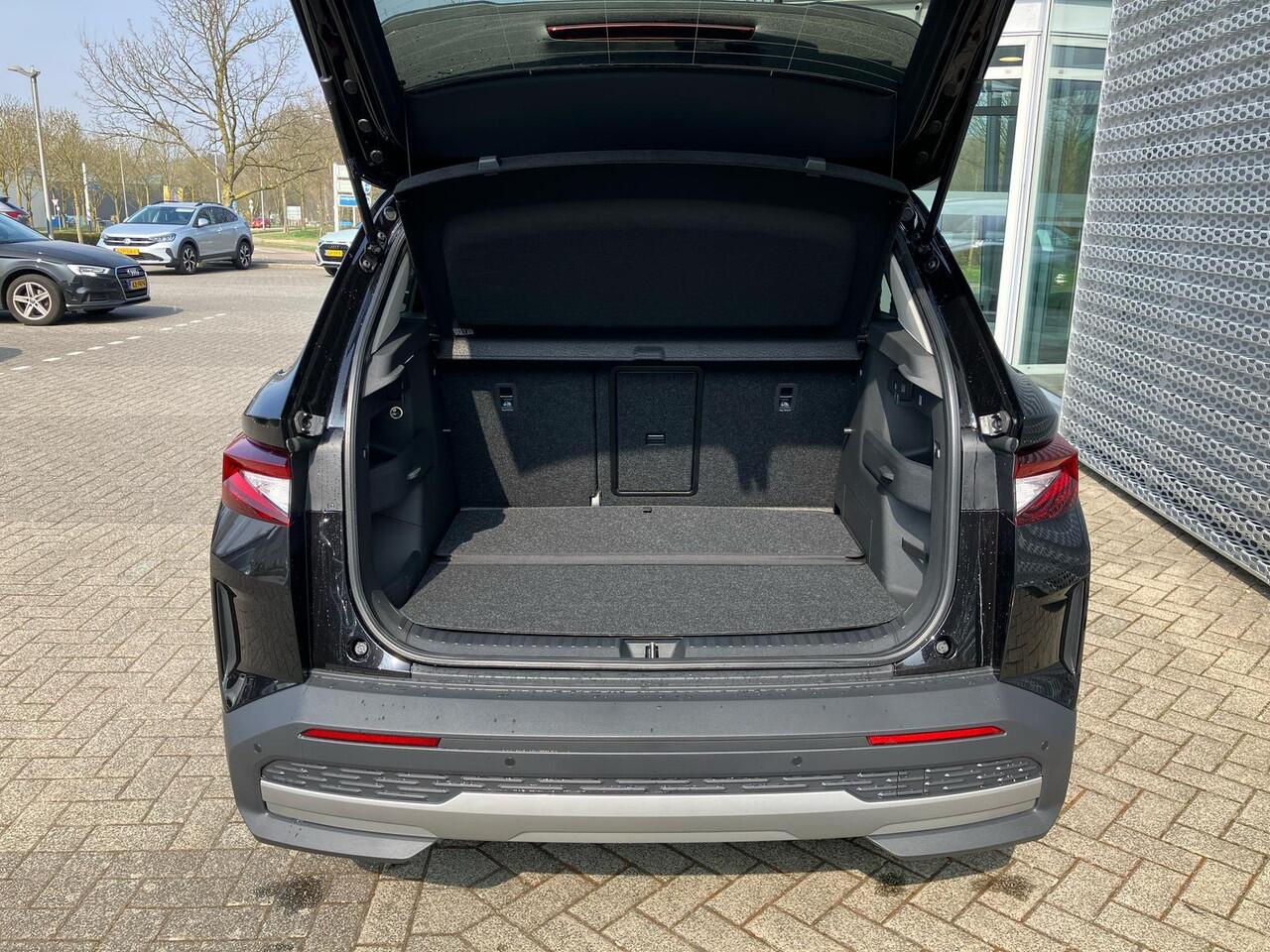 Skoda Elroq 60 Business Edition 204 PK | 20" lichtmetalen velgen | Trekhaak | Side assist | Apple Carplay & Android Auto | Adaptive cruise control |