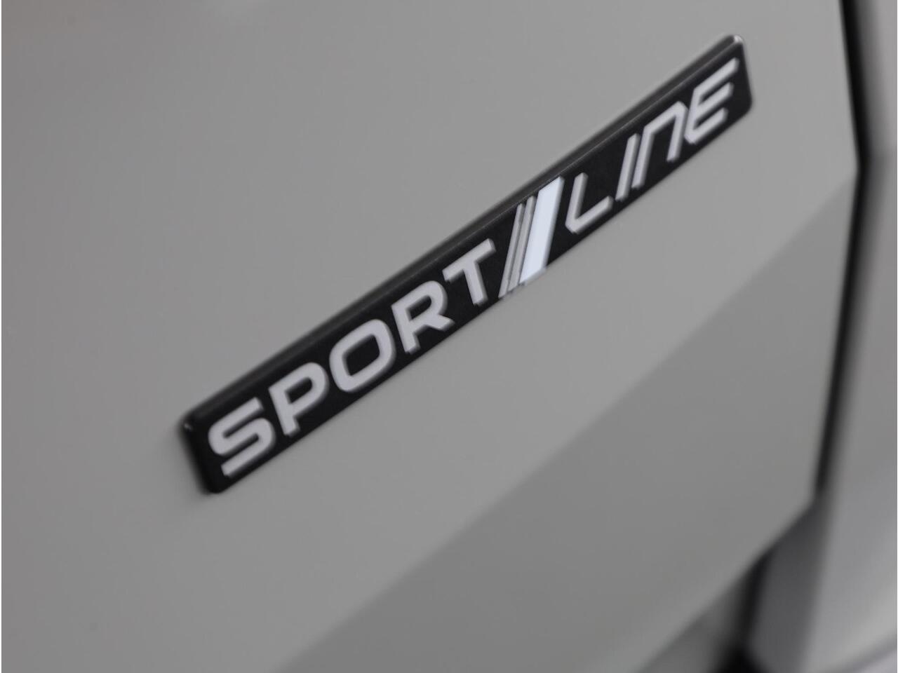 Skoda Elroq 60 Sportline 204 pk | Matrix Led koplampen | Keyless Entry | Adaptieve cruise controle | Phonebox met draadloss opladen |