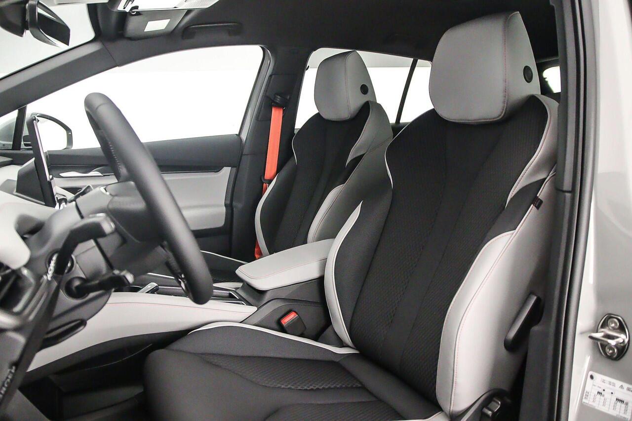 Skoda Elroq Business Edition 286pk Automaat Trekhaak, Adaptive cruise control, Stuurwiel verwarmd, Navigatie, Elektrische achterklep, Achteruitrijcamera, Stoelverwarming, LED matrix koplampen