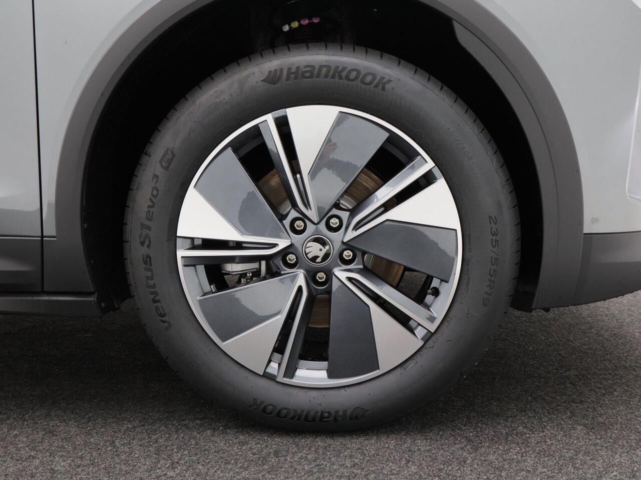 Skoda Elroq Selection 50 | 170PK | Trekhaak | Achteruitrijcamera | Cruise control | Apple carplay / Android auto