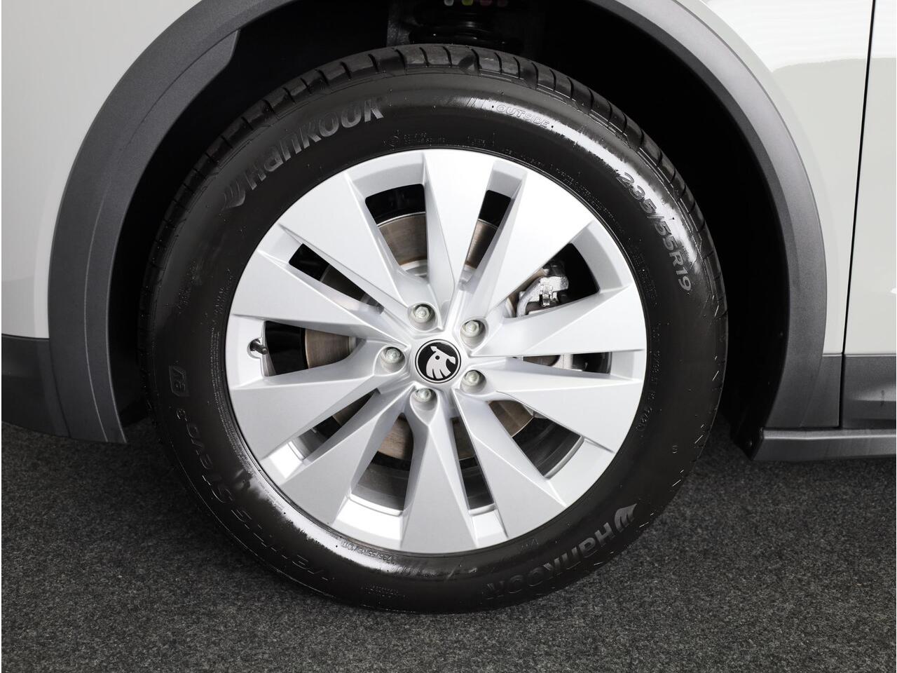 Skoda Elroq 60 Selection 204 pk | Camera | Blind Spot | Cruise Control | 429km range | CarPlay