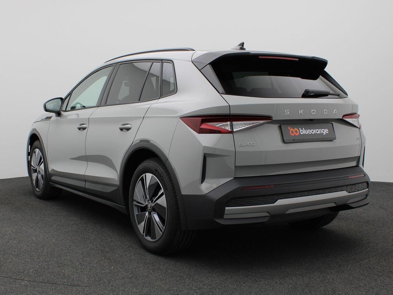 Skoda Elroq 60 Business Edition 204PK Warmtepomp, Keyless, Adaptieve Cruise Controle, Achteruitrijcamera, Side Assist, Navi, Stoel-Stuurverwarming, 19" LM Velgen
