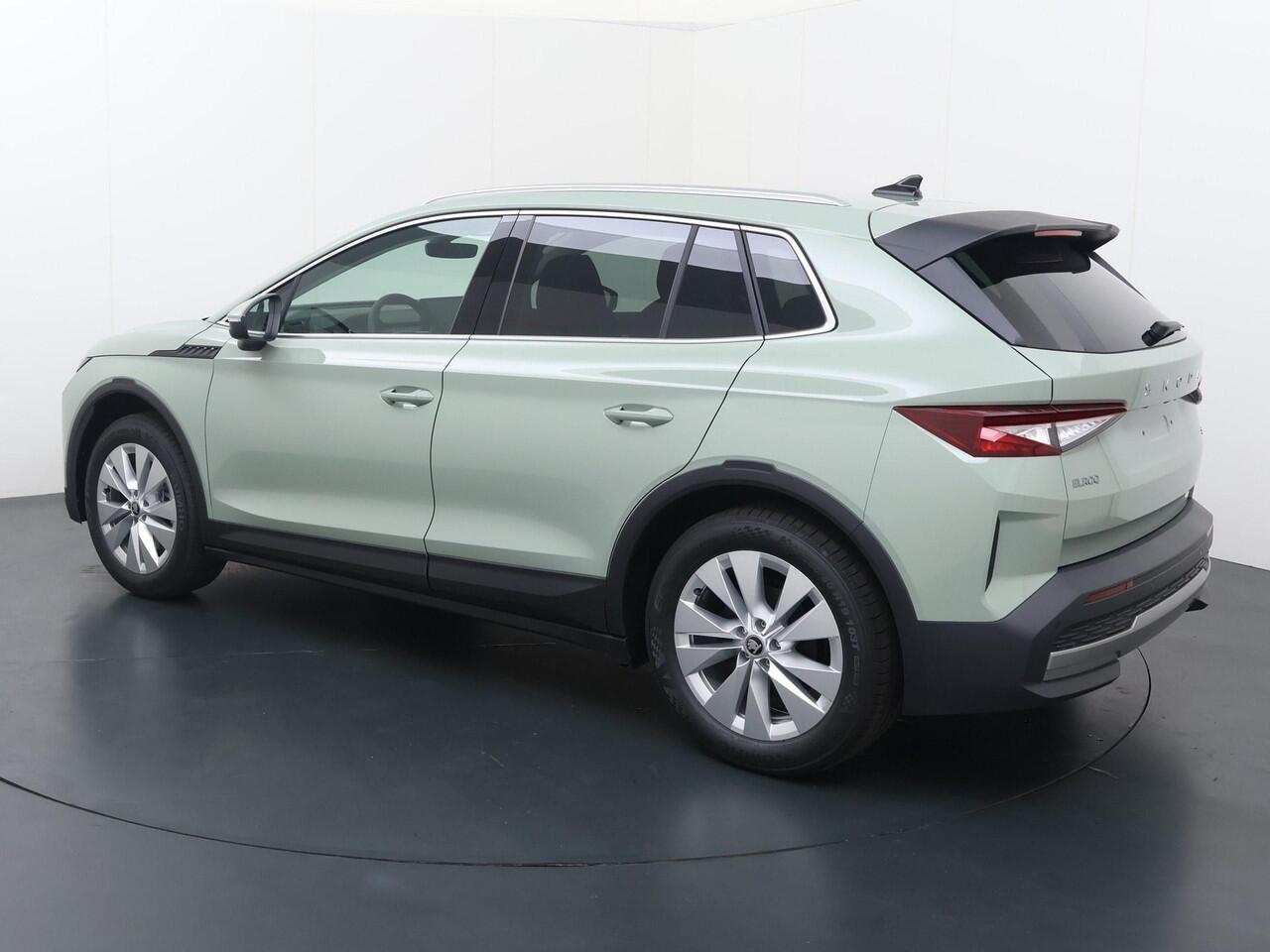 Skoda Elroq 60 Business Edition Tour 204 PK | Business Upgrade Clever | 19" lichtmetalen velgen | Navigatie | ¤ 2.950 Tourvoordeel |