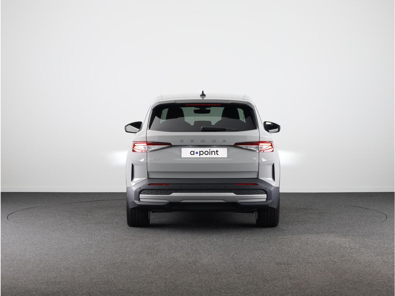 Skoda Elroq 60 Business Edition Tour 204 pk | Trekhaak | Business Upgrade Pakket - CLEVER | 20 inch lichtmetalen velgen | Adaptive Cruise Control | Dode hoeksensor | Bagage scheidingsnet