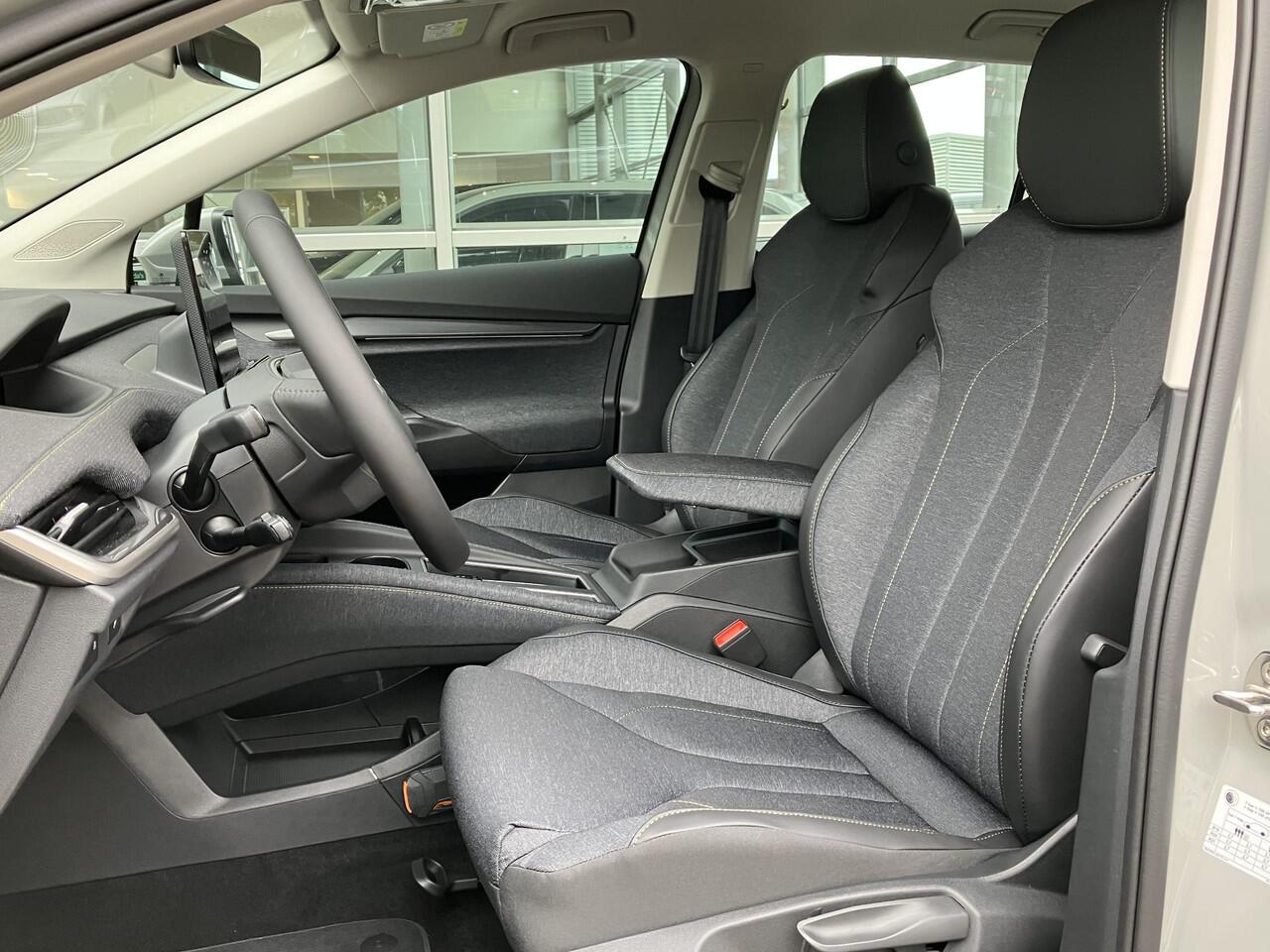 Skoda Elroq 60 Business Edition 204 PK 20" Lichtmetalen velgen | Navigatie | Camera |