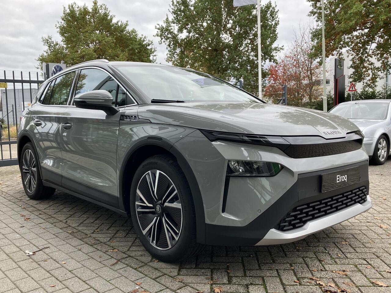 Skoda Elroq 60 Business Edition 204 PK 20" Lichtmetalen velgen | Navigatie | Camera |