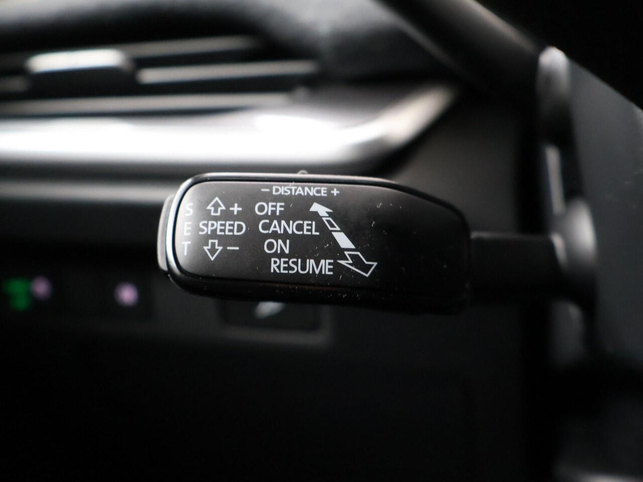 Skoda Elroq 60 Business Edition Tour 204 PK | Trekhaak | Business Upgrade Clever | 20" lichtmetalen velgen | Navigatie | ¤ 2.950 Tourvoordeel |