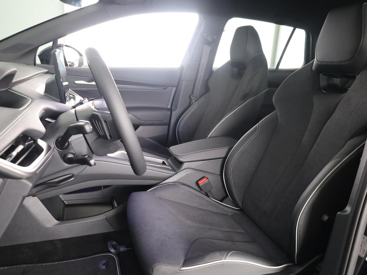 Skoda Elroq 85 Sportline 286 pk | Business Upgrade Pakket PLUS | Led Matrix | Elek achterklep |