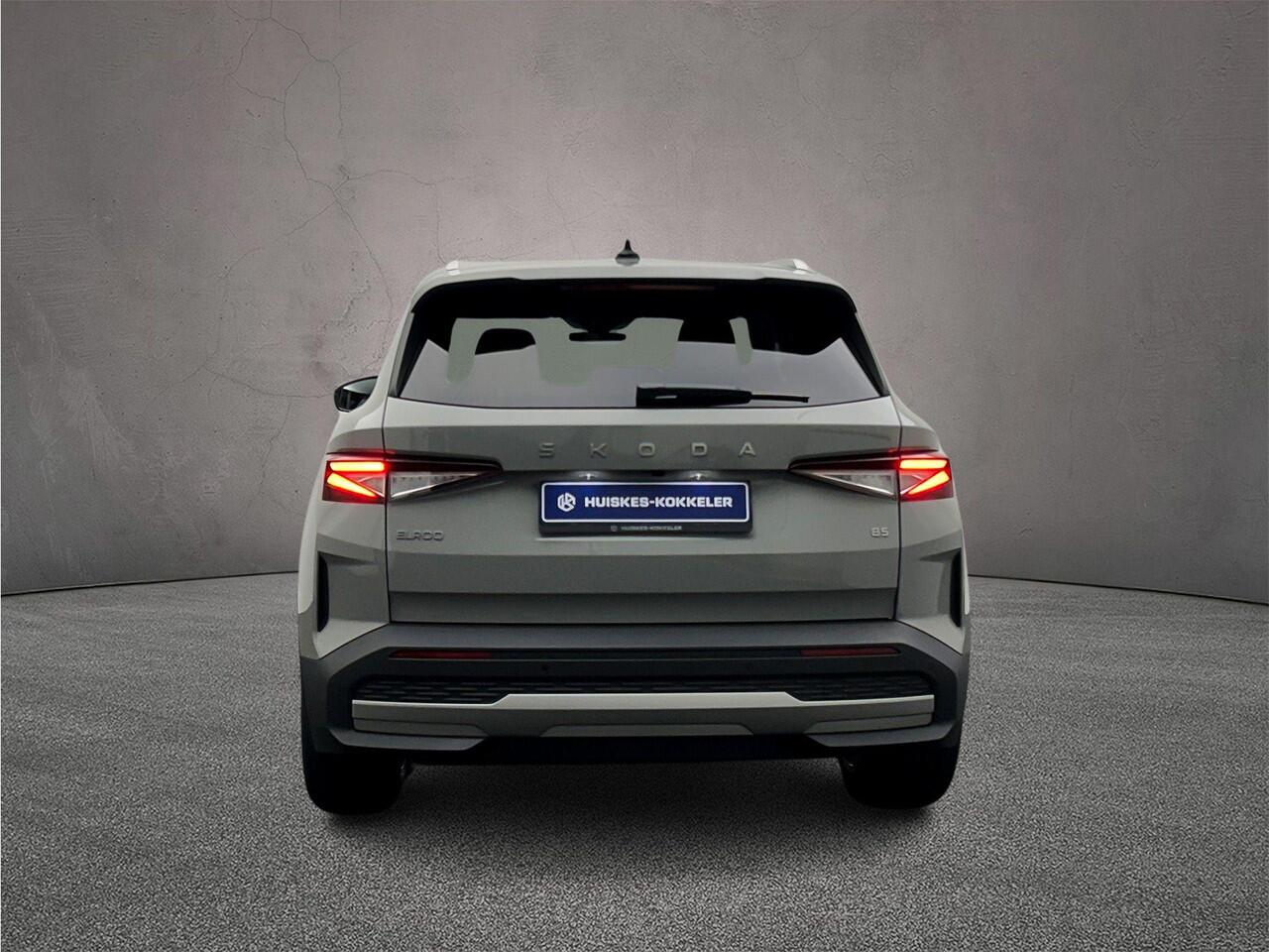 Skoda Elroq 85 Business Edition 286pk Automaat Adaptive cruise control, Achteruitrijcamera, Navigatie, Stoelverwarming, Stuurwiel verwarmd, Parkeersensoren, LED koplampen, App connect