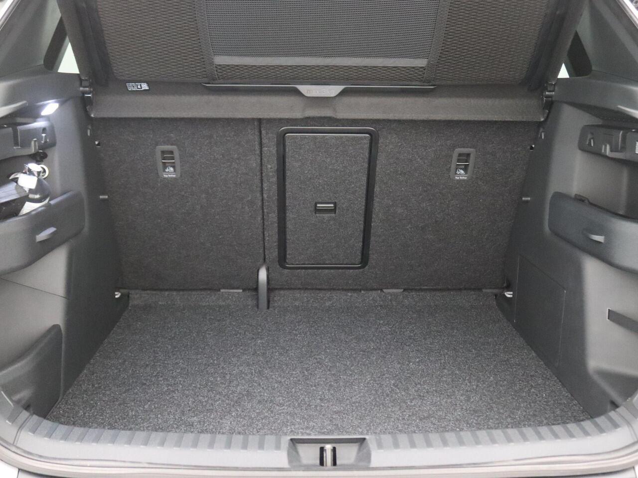 Skoda Elroq 60 Sportline Edition 204PK Aut. Adaptieve Cruise Controle, Alarm, Keyless, Matrix-LED, Virtual Pedal, Warmtepomp, Keyless, 20" LMV velgen