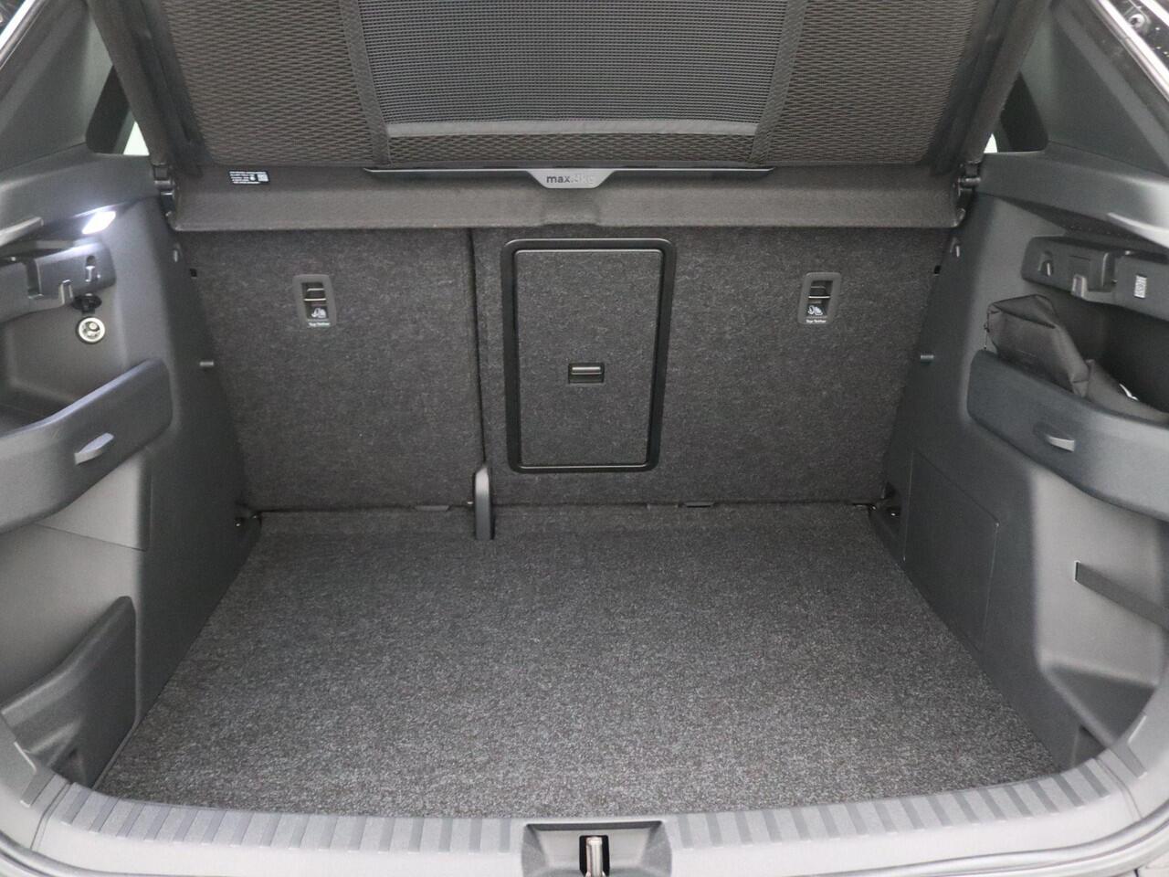 Skoda Elroq 60 Sportline Edition 204PK Aut. Adaptieve Cruise Controle, Alarm, Keyless, Matrix-LED, Virtual Pedal, Warmtepomp, Keyless, 20" LMV velgen