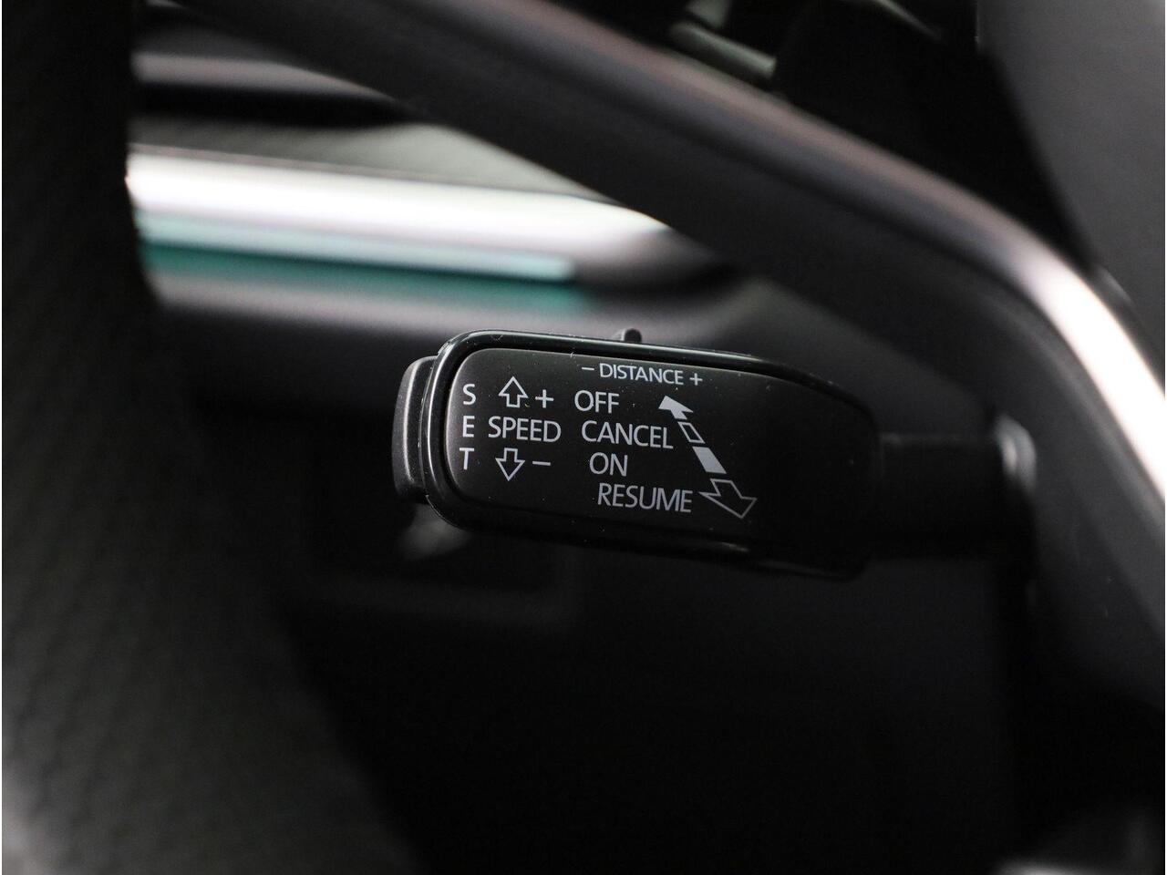 Skoda Elroq Sportline 210 kW / 286 pk | Adaptive Cruise Control | Verwarmbare sportstoelen | Verwarmbaar stuurwiel | Keyless Entry | Draadloze telefoonlader | 20 inch lichtmetalen velgen