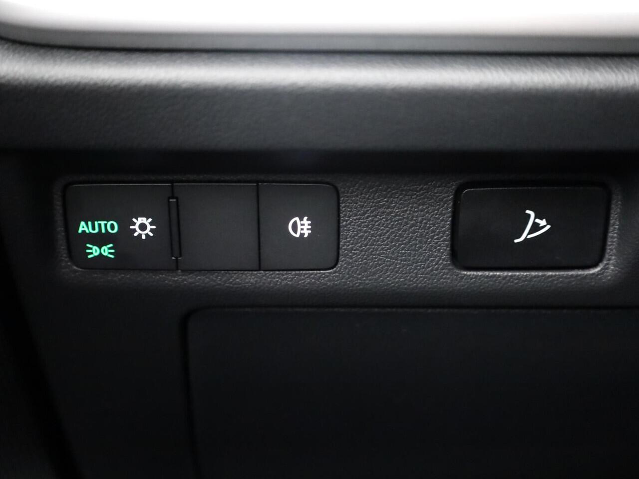 Skoda Elroq 60 Business Edition - Tour | Trekhaak | 20 inch | Adaptive Cruise Control | Navigatie | Blind Spot | Stoelverwarming |