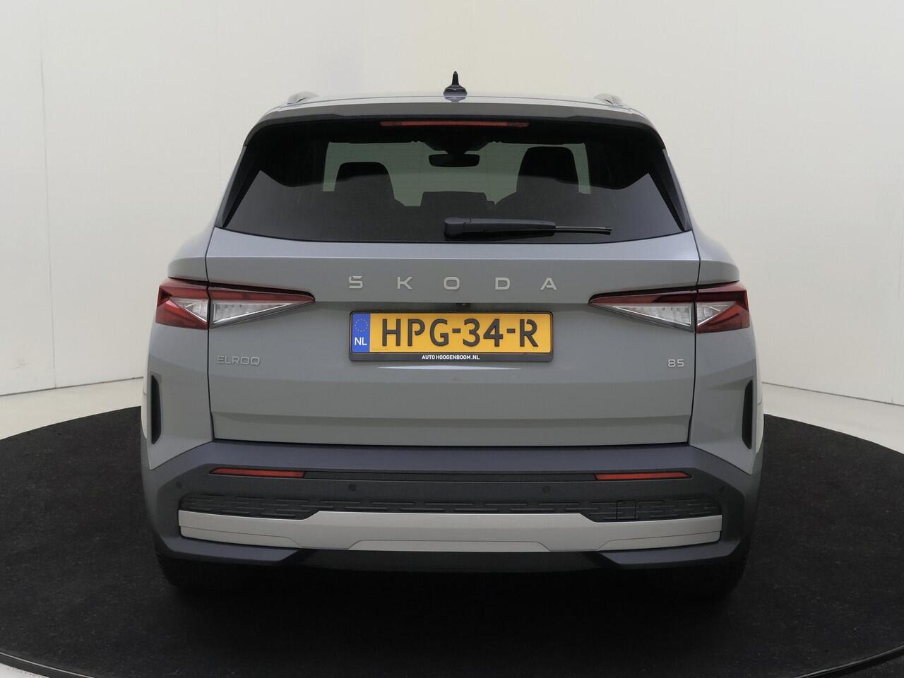 Skoda Elroq 85 Business Edition | Keyless | Stoel- en stuurwielverwarming | LED matrix verlichting | Dodehoek detectie | Achteruitrijcamera | Navigatie | Adaptieve cruise control |