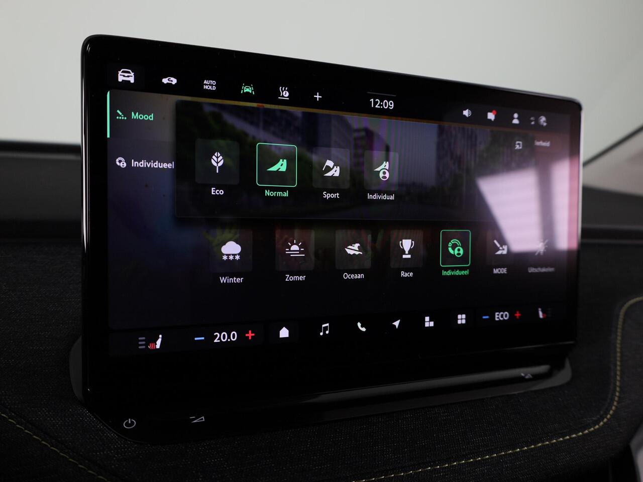 Skoda Elroq 60 Business Edition - Tour 204pk | Black pakket | 21 inch | Trekhaak