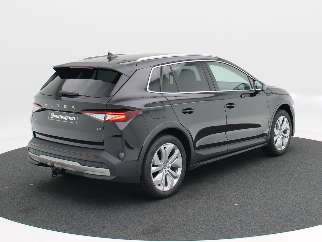 Skoda Elroq Business Edition Tour 60 | 204 PK | Trekhaak | Adaptive cruise control | Navigatie | Side Assist