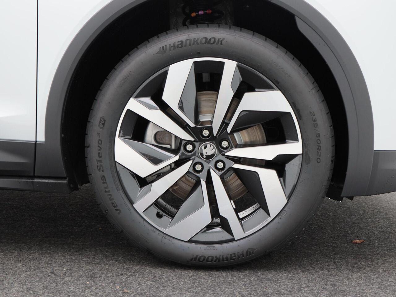 Skoda Elroq Sportline 85 | 286 PK | Trekhaak | Keyless | Stoelverwarming | Adaptive cruise control